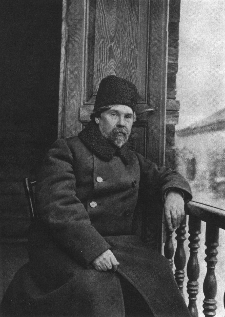 В.И. Суриков в Красноярске. С фотографии 1914 г.